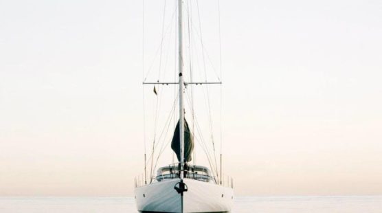 Sailing Yacht AIZU