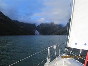 Noruega-navegando-en-el-fiordo